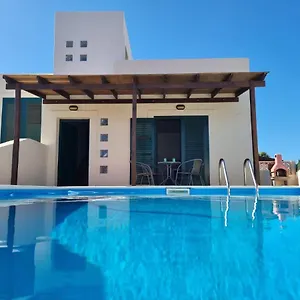 Сasa de vacaciones Con Piscina Cerca De Dunas De, Corralejo
